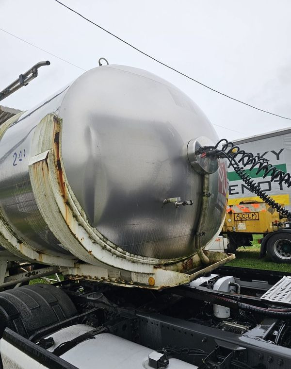Inny ETA - Tank semi-trailer: picture 5 Inny ETA - Tank semi-trailer: picture 5