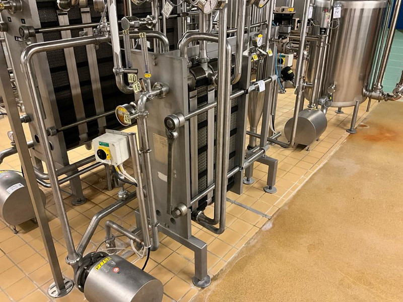 Alfa Romeo Laval CL1P 6-RM - Food processing equipment: picture 1 Alfa Romeo Laval CL1P 6-RM - Food processing equipment: picture 1