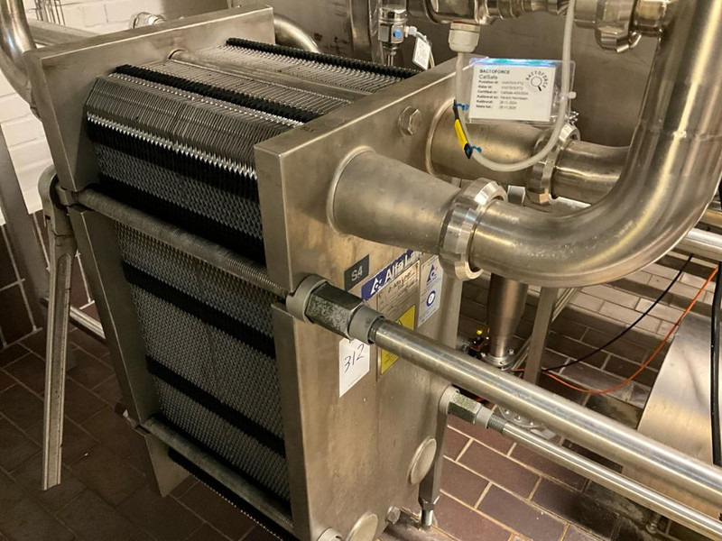 Alfa Romeo Laval M10-MFHC - Food processing equipment: picture 4 Alfa Romeo Laval M10-MFHC - Food processing equipment: picture 4