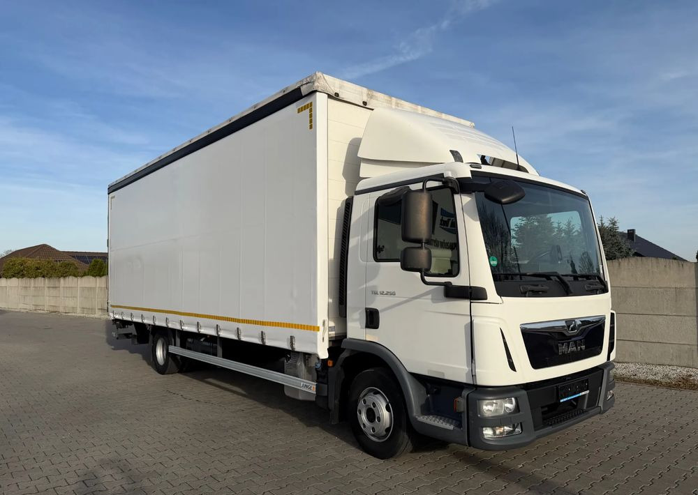 MAN TGL 12.250 - Curtainsider truck: picture 4 MAN TGL 12.250 - Curtainsider truck: picture 4