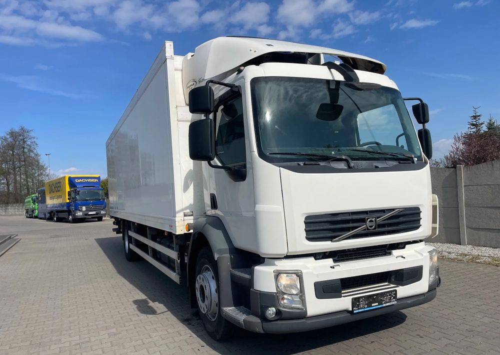 Volvo FL 18.260 CHŁODNIA, EURO 5! - Refrigerator truck: picture 3 Volvo FL 18.260 CHŁODNIA, EURO 5! - Refrigerator truck: picture 3