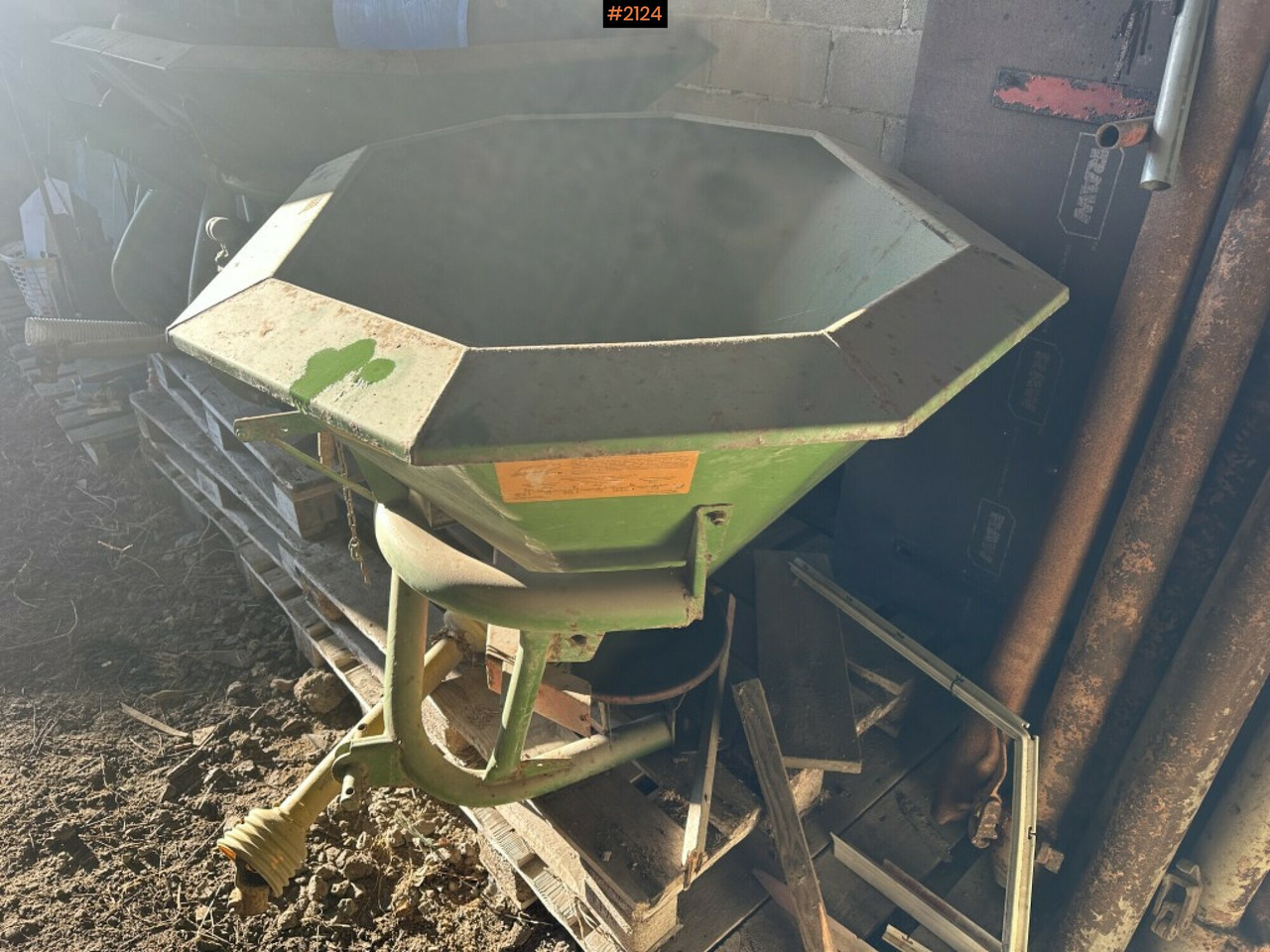 Fertilizer spreader - Fertilizer spreader: picture 2 Fertilizer spreader - Fertilizer spreader: picture 2