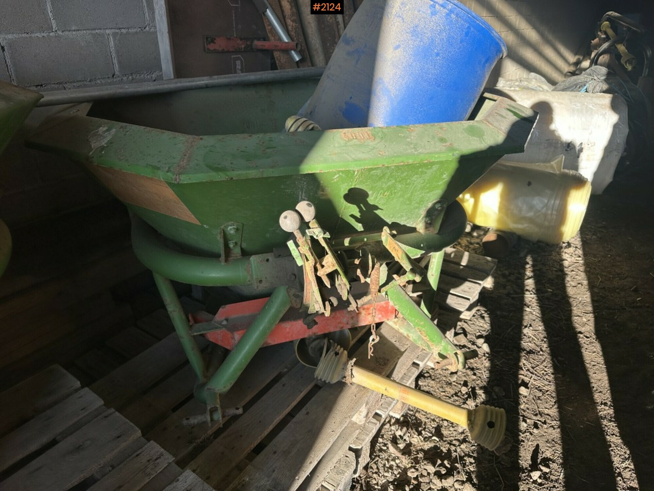 Fertilizer spreader - Fertilizer spreader: picture 3 Fertilizer spreader - Fertilizer spreader: picture 3