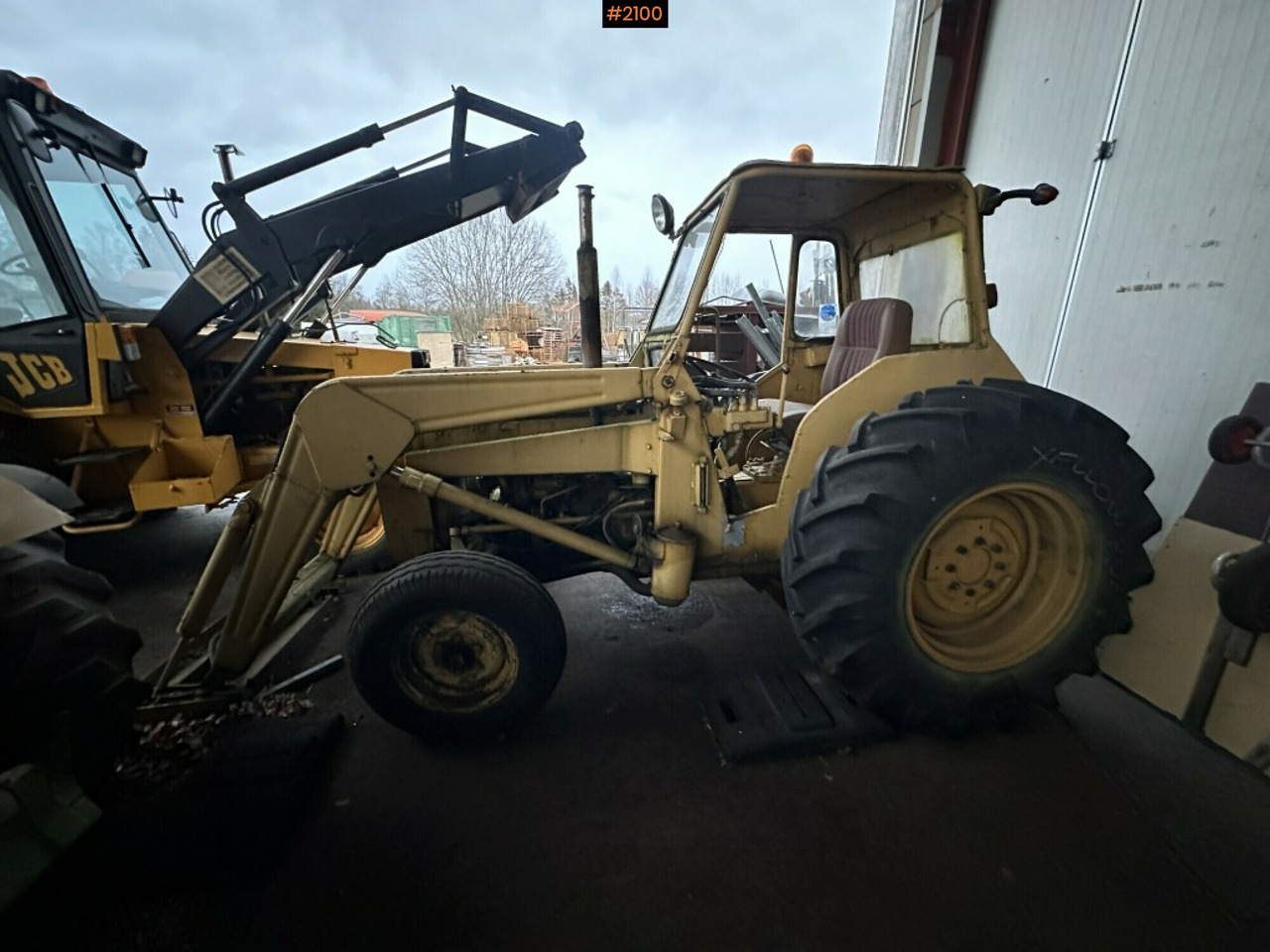 Tractor, 2 pcs Massey Ferguson 205 and 203 - Farm tractor: picture 3 Tractor, 2 pcs Massey Ferguson 205 and 203 - Farm tractor: picture 3