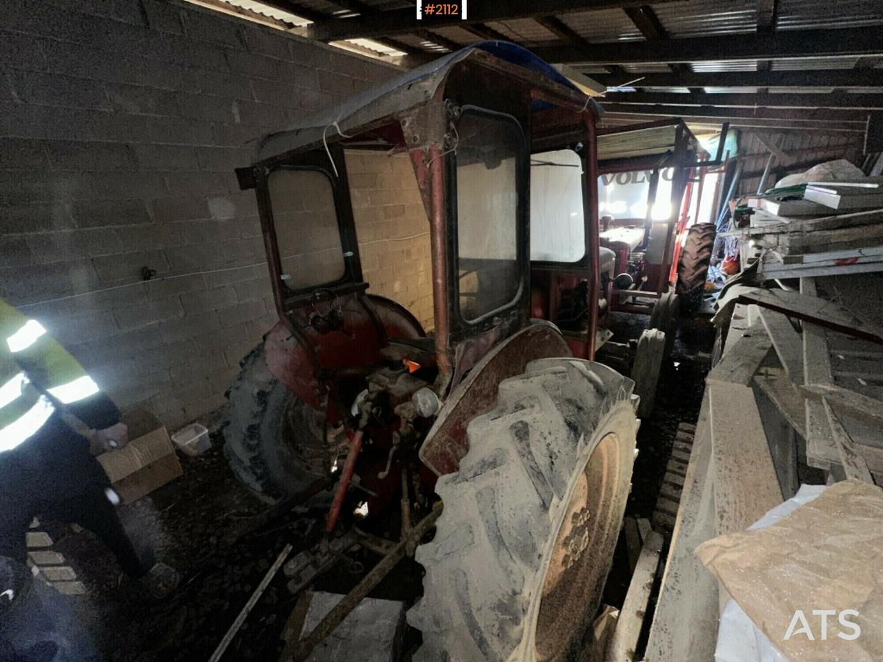 Tractor Volvo BM 320 - Farm tractor: picture 4 Tractor Volvo BM 320 - Farm tractor: picture 4