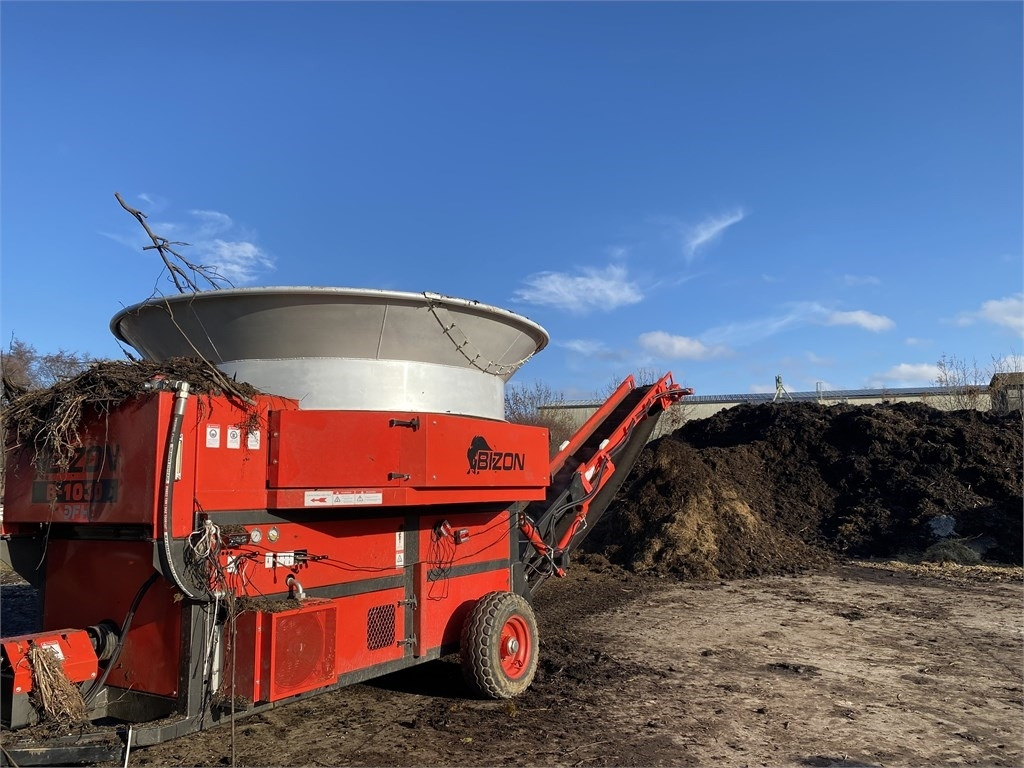 Bizon B-1030 Kompost Schredder Biomasse Mist Compost shr - Straw shredder: picture 1 Bizon B-1030 Kompost Schredder Biomasse Mist Compost shr - Straw shredder: picture 1