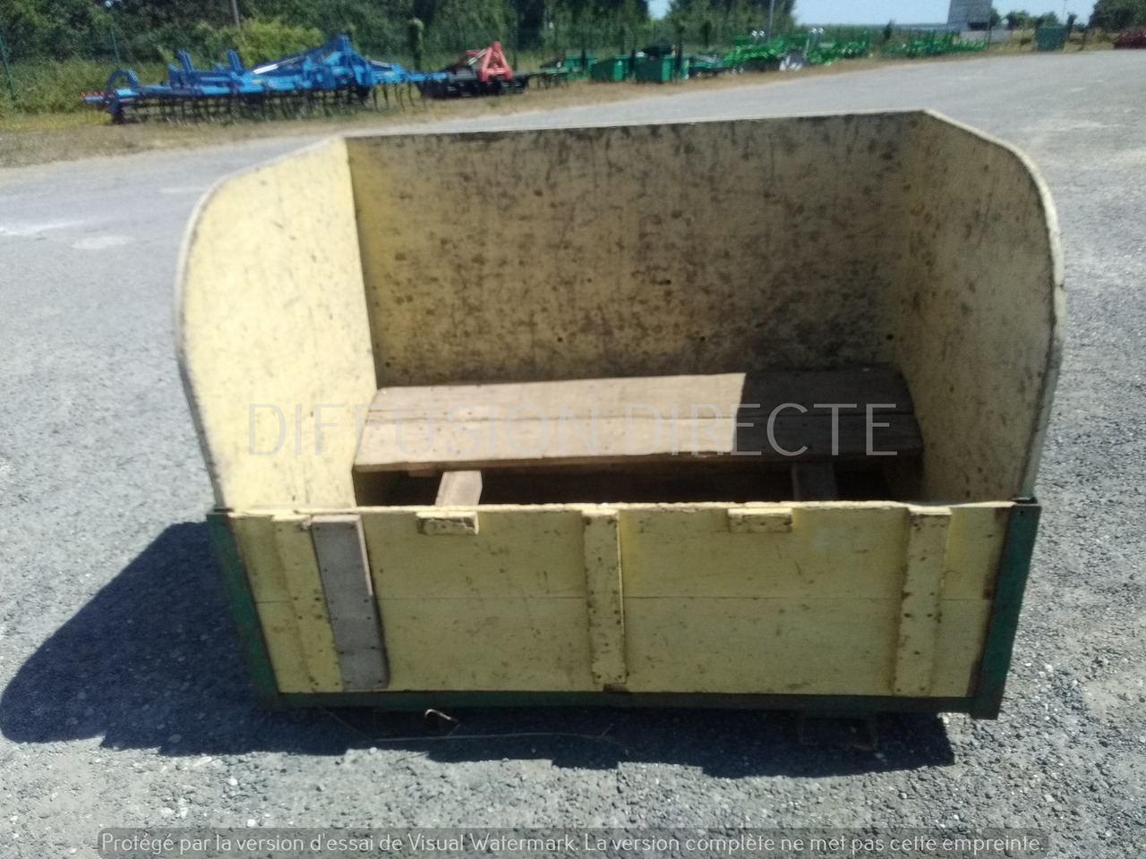 JOHN DEERE TRACTEUR 1120 - Farm tractor: picture 4 JOHN DEERE TRACTEUR 1120 - Farm tractor: picture 4