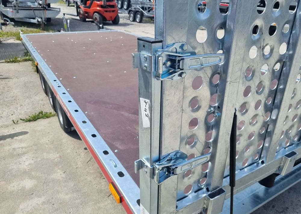 TEMARED UNIVERSAL 5121/3 3.5T R10C SKLEJKA - Autotransporter trailer: picture 5 TEMARED UNIVERSAL 5121/3 3.5T R10C SKLEJKA - Autotransporter trailer: picture 5