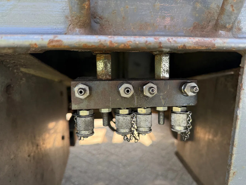 Low loader semi-trailer Goldhofer Hydr gestuurd 2 x uitschuifbaar APK 11-26: picture 20