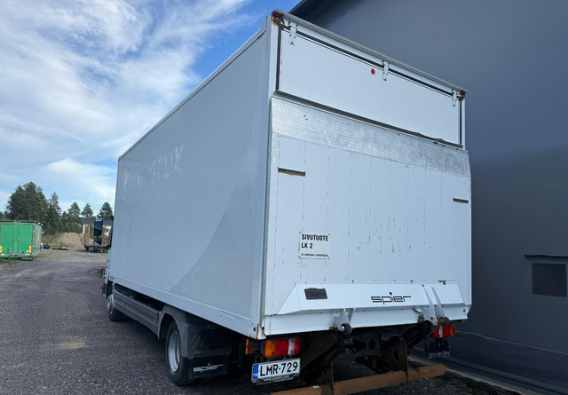 Mercedes-BenzAtego kaappi + perälauta - Box truck: picture 3 Mercedes-BenzAtego kaappi + perälauta - Box truck: picture 3