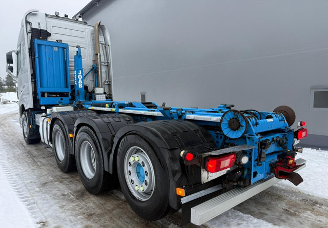 VolvoFh13 540 - Hook lift truck: picture 3 VolvoFh13 540 - Hook lift truck: picture 3