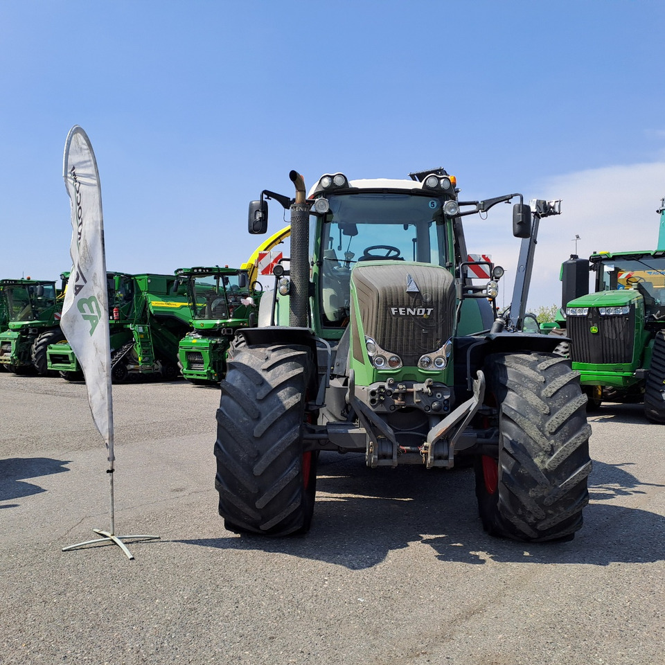 FENDT 828 VARIO PROFI PLUS - Farm tractor: picture 2 FENDT 828 VARIO PROFI PLUS - Farm tractor: picture 2