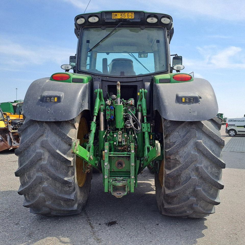 JOHN DEERE 6210R - Farm tractor: picture 4 JOHN DEERE 6210R - Farm tractor: picture 4