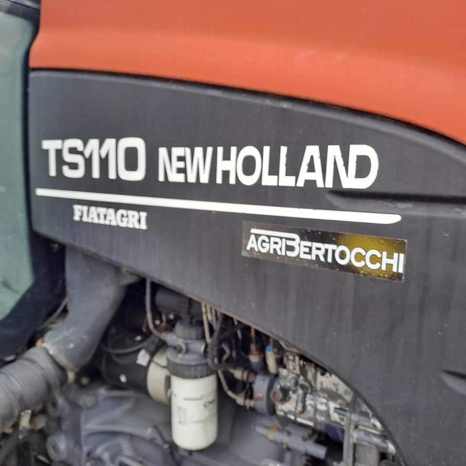 NEW HOLLAND FIATAGRI TS 110 - Farm tractor: picture 4 NEW HOLLAND FIATAGRI TS 110 - Farm tractor: picture 4