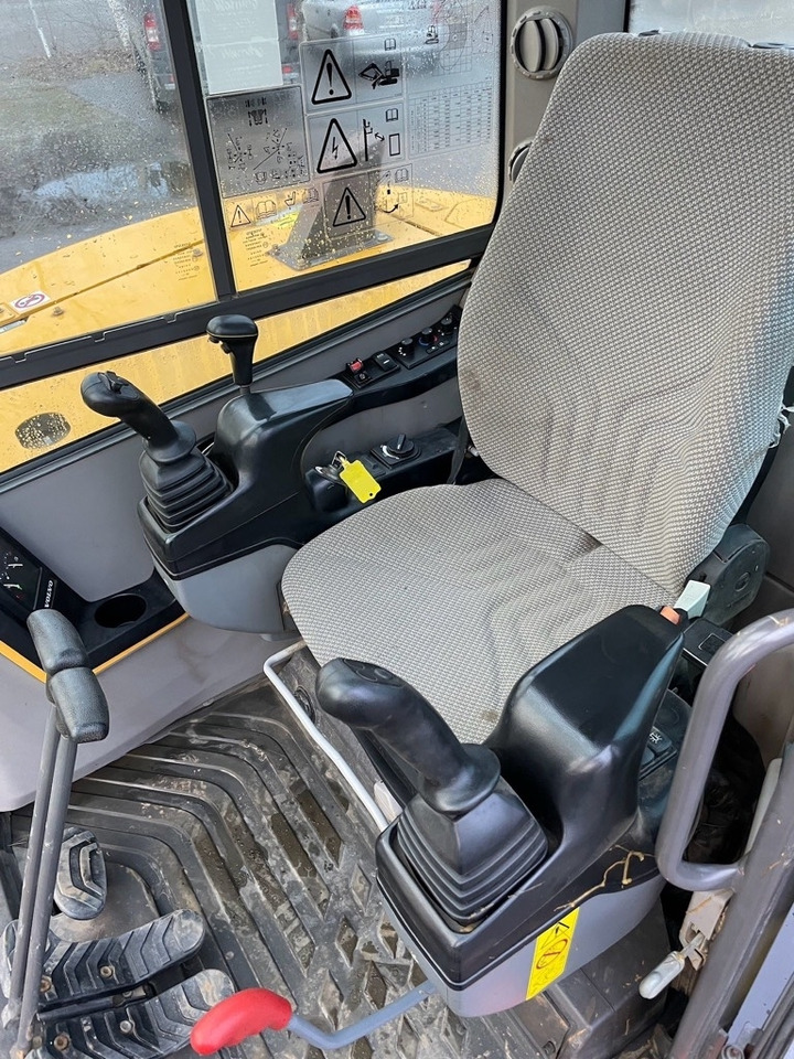 Mini excavator Volvo ECR 88 D PRO: picture 11