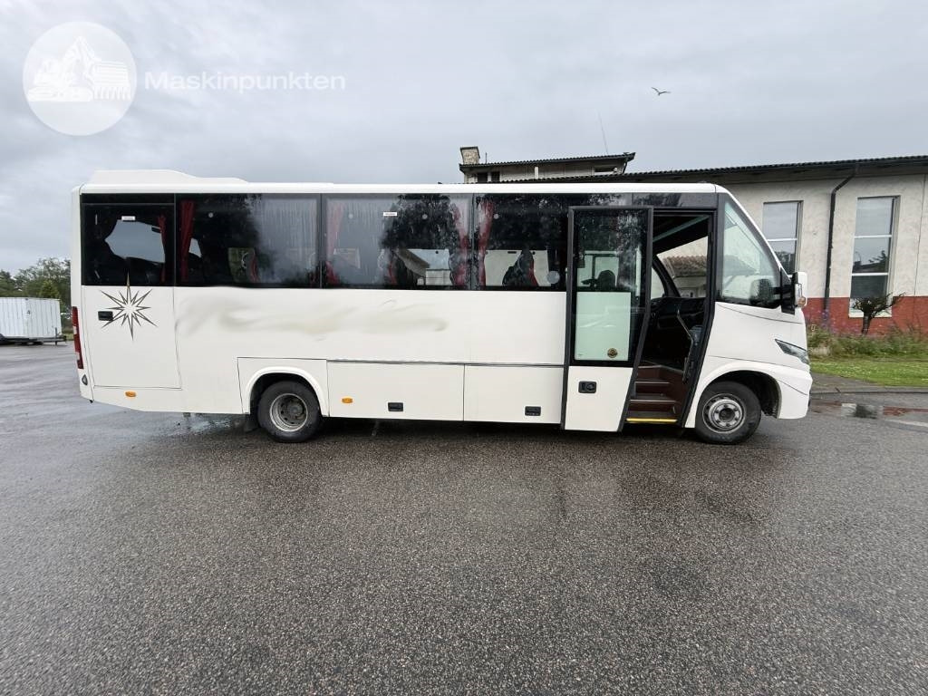 Iveco AS Domzale R TL - Suburban bus: picture 4 Iveco AS Domzale R TL - Suburban bus: picture 4