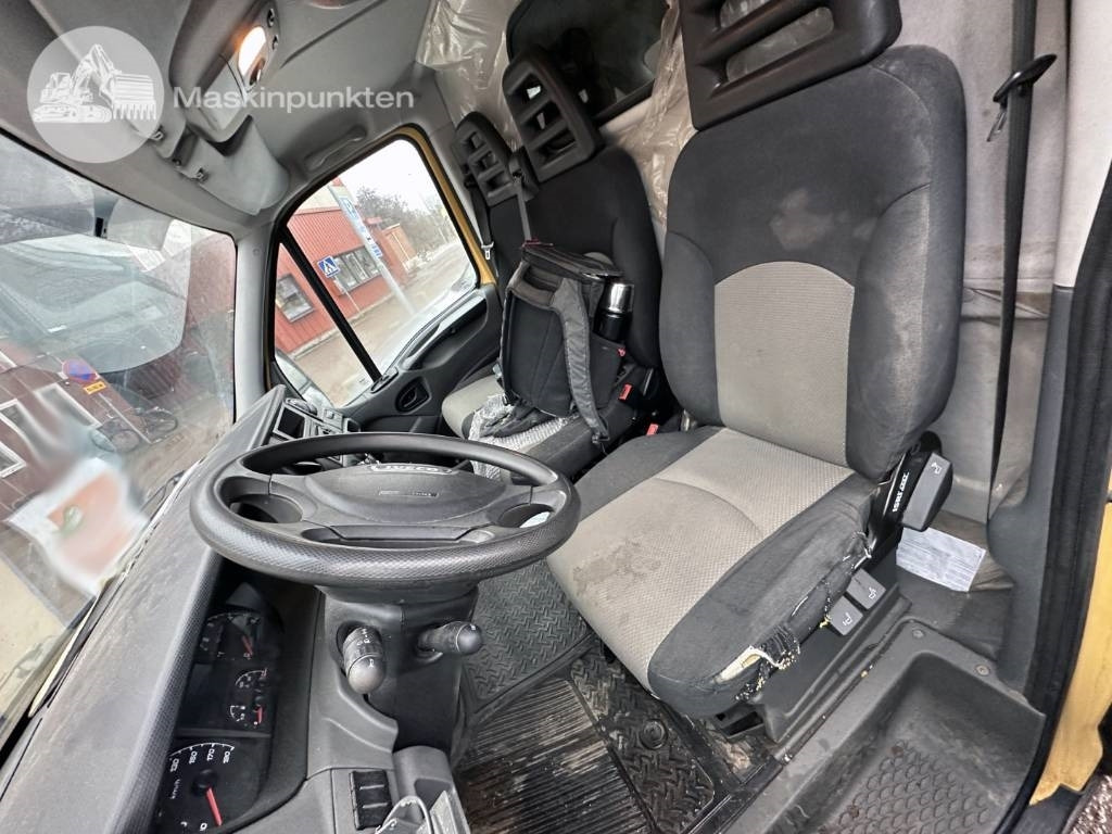 Panel van Iveco Daily 35 S13 V: picture 21