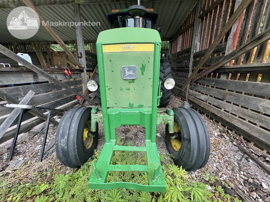 John Deere 4240 QR - Farm tractor: picture 5 John Deere 4240 QR - Farm tractor: picture 5