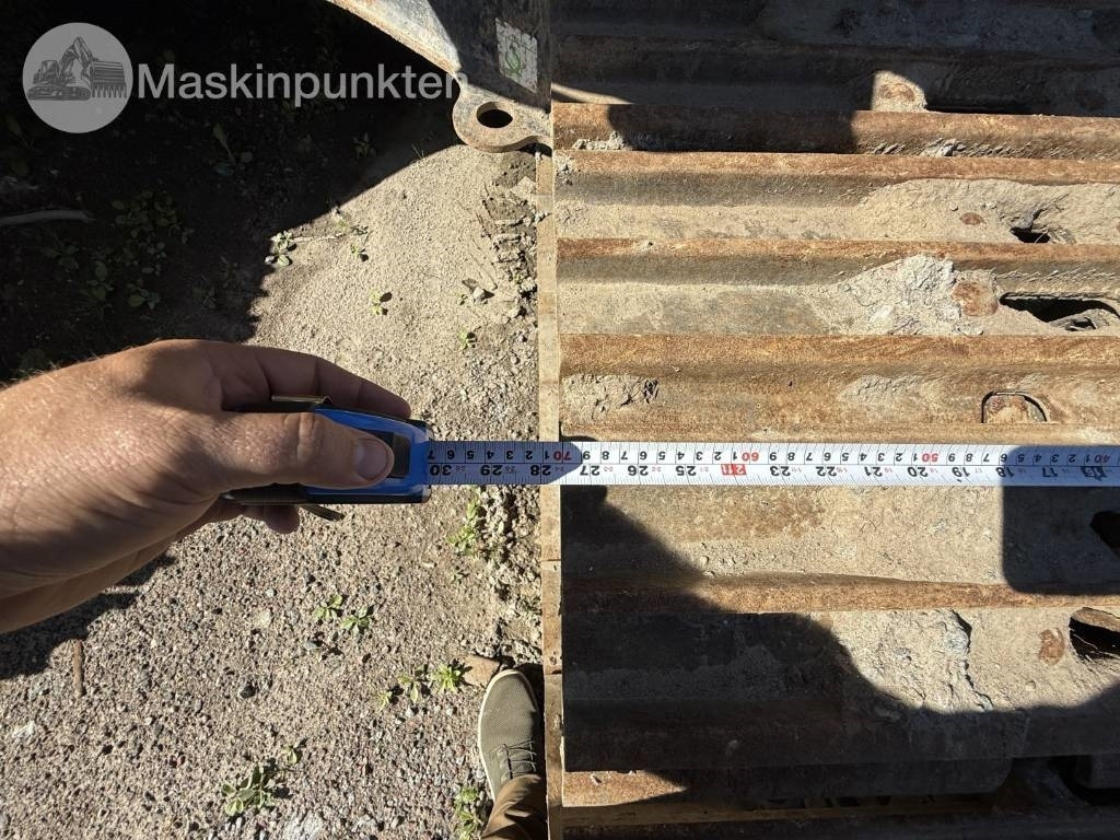 Crawler excavator Komatsu PC 210 LC-11: picture 27