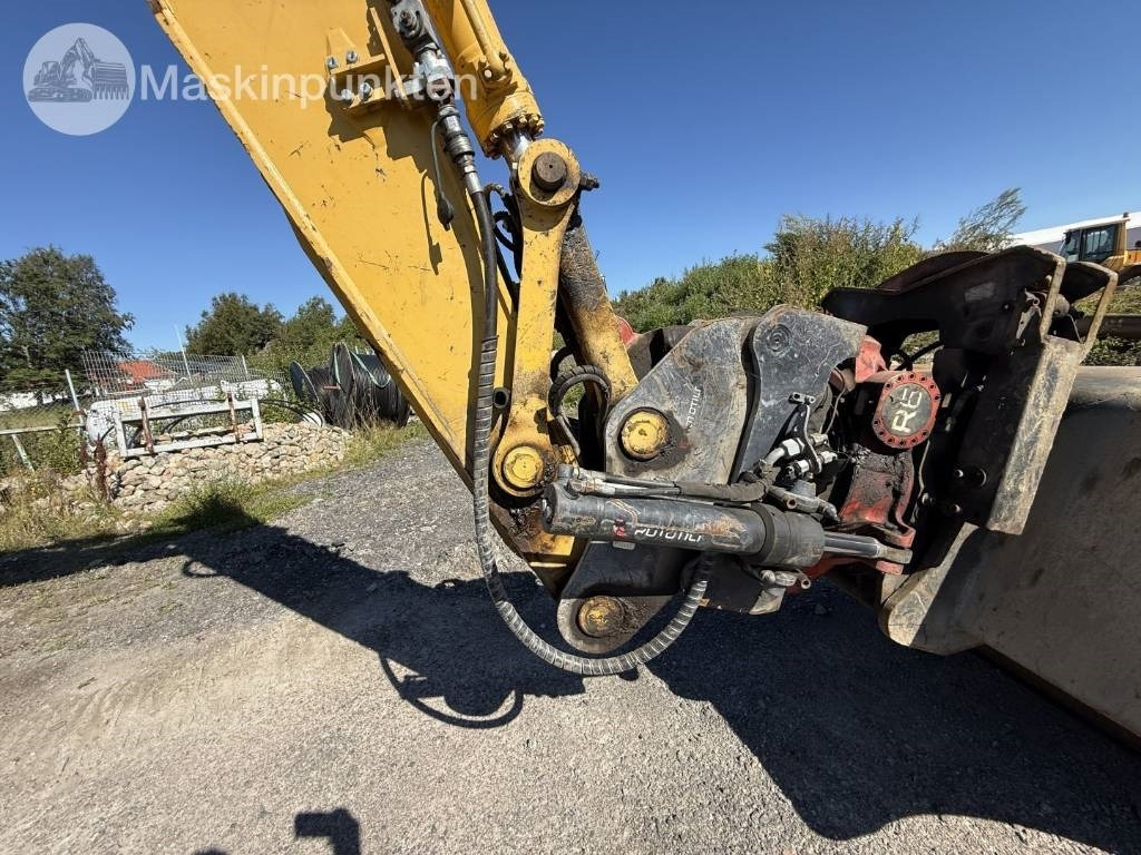 Crawler excavator Komatsu PC 210 LC-11: picture 39