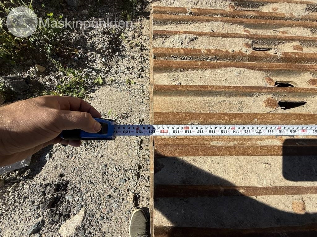 Crawler excavator Komatsu PC 210 LC-11: picture 28