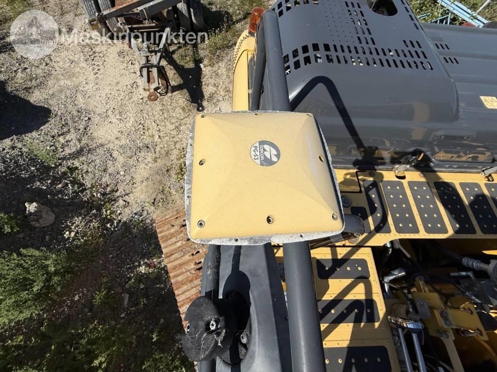 Crawler excavator Komatsu PC 210 LC-11: picture 47