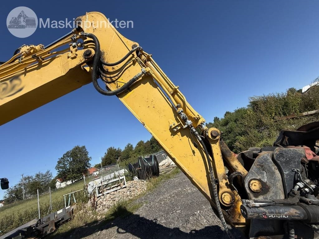 Crawler excavator Komatsu PC 210 LC-11: picture 40