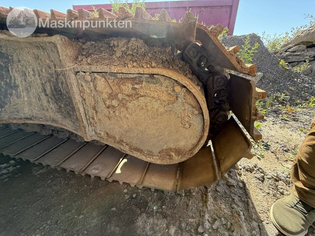 Crawler excavator Komatsu PC 210 LC-11: picture 18