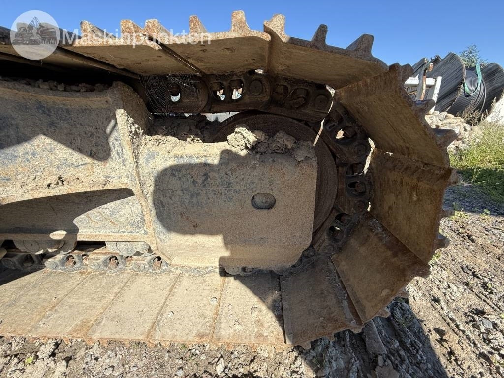 Crawler excavator Komatsu PC 210 LC-11: picture 8