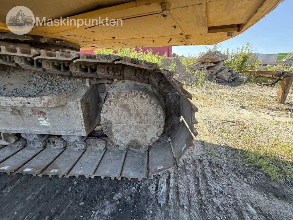 Crawler excavator Komatsu PC 210 LC-11: picture 22