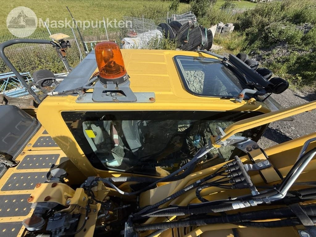 Crawler excavator Komatsu PC 210 LC-11: picture 48