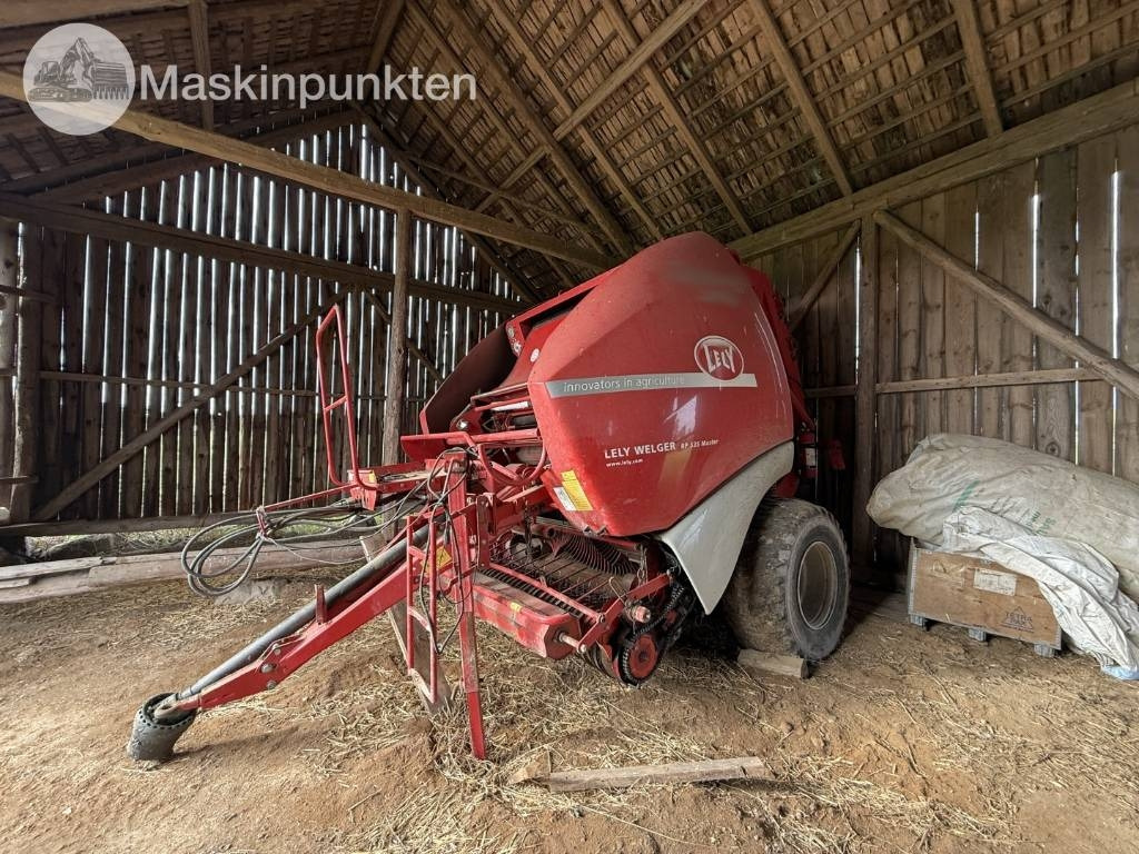 Lely Welger RP 535 Master - Round baler: picture 1 Lely Welger RP 535 Master - Round baler: picture 1