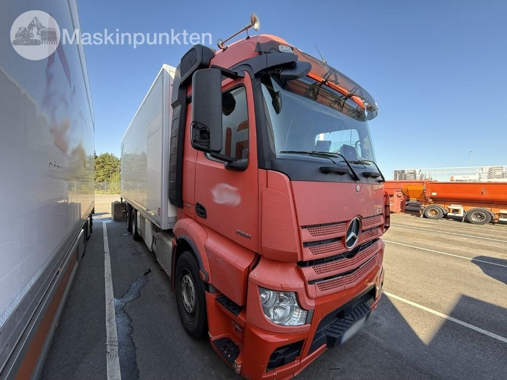 Mercedes-Benz Actros 2551 - Refrigerator truck: picture 3 Mercedes-Benz Actros 2551 - Refrigerator truck: picture 3