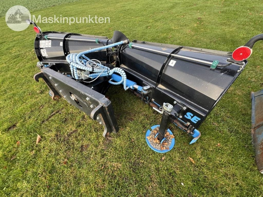 SE Equipment Sweden & Drivex snöplog och sandspridare - Snow plough: picture 3 SE Equipment Sweden & Drivex snöplog och sandspridare - Snow plough: picture 3