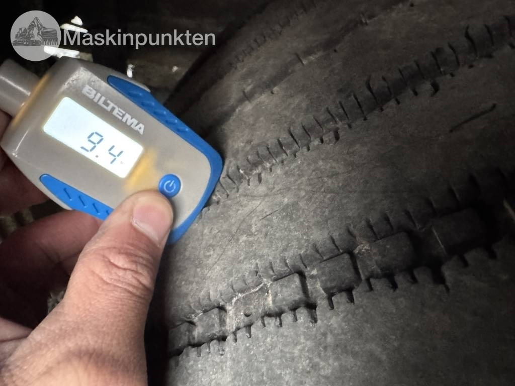 Scania R 124 - Box truck: picture 5 Scania R 124 - Box truck: picture 5