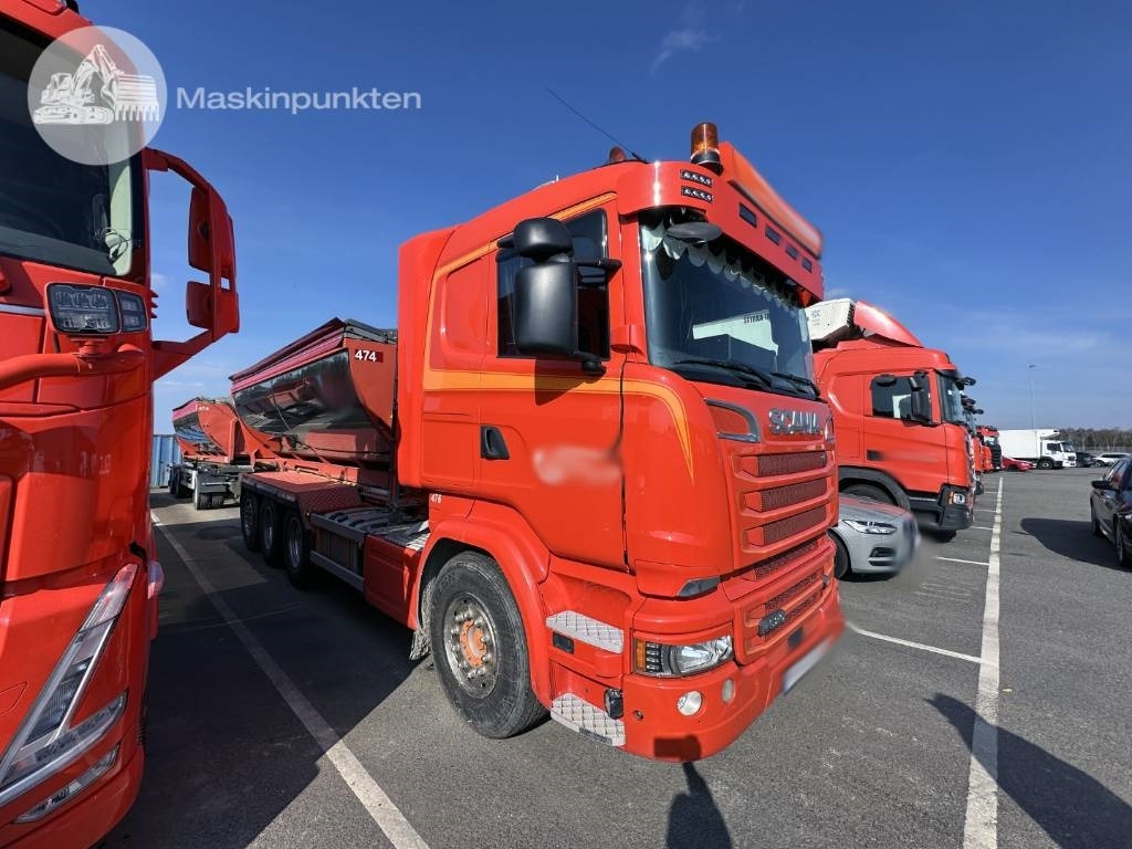 Scania R 520 LB - Hook lift truck: picture 1 Scania R 520 LB - Hook lift truck: picture 1