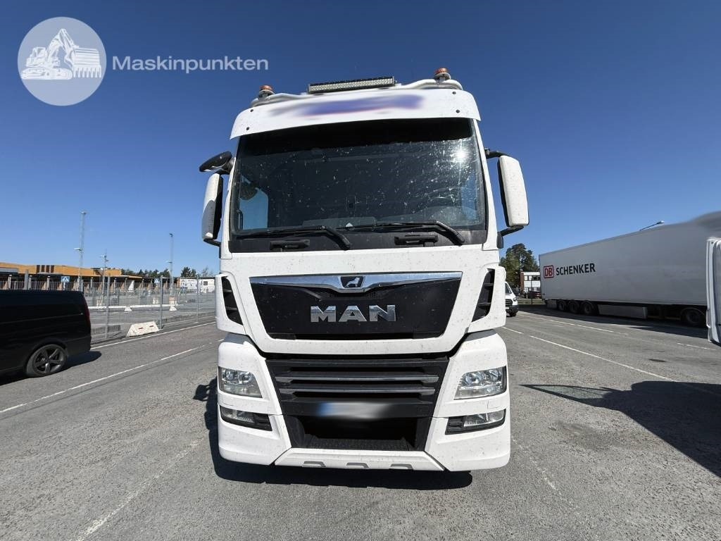 MAN TGX 28.510 - Tractor unit: picture 2 MAN TGX 28.510 - Tractor unit: picture 2