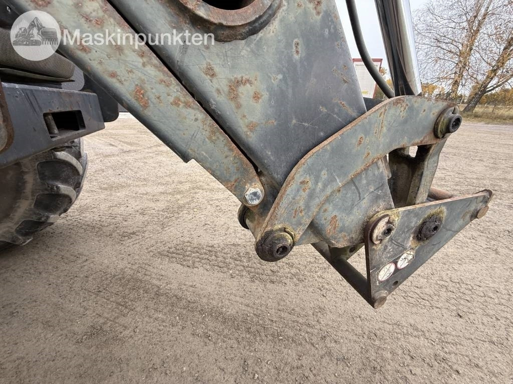 Farm tractor Valtra Valmet 8150-4: picture 45