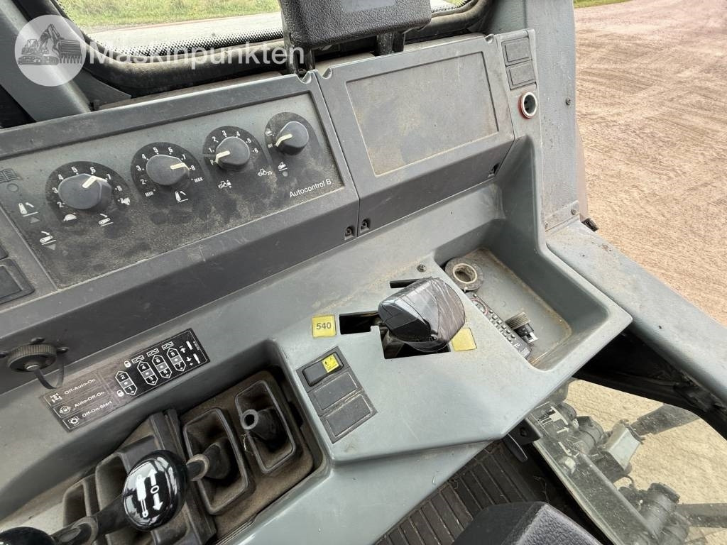 Farm tractor Valtra Valmet 8150-4: picture 19