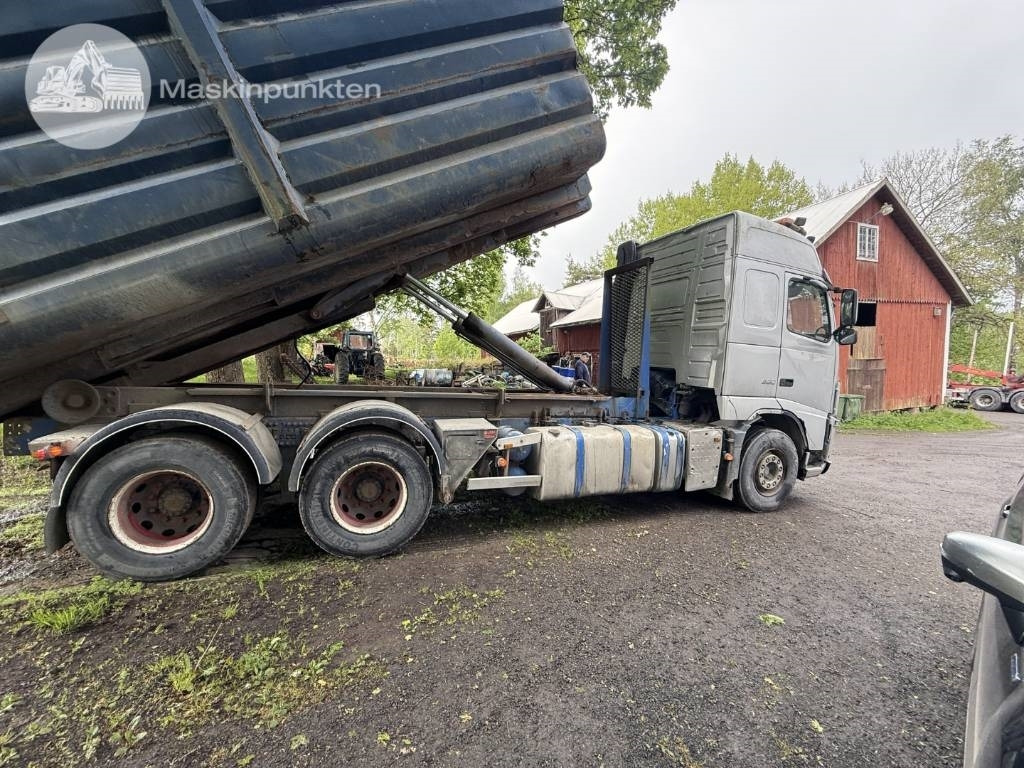 Volvo FH 16 660  - Hook lift truck: picture 4 Volvo FH 16 660  - Hook lift truck: picture 4
