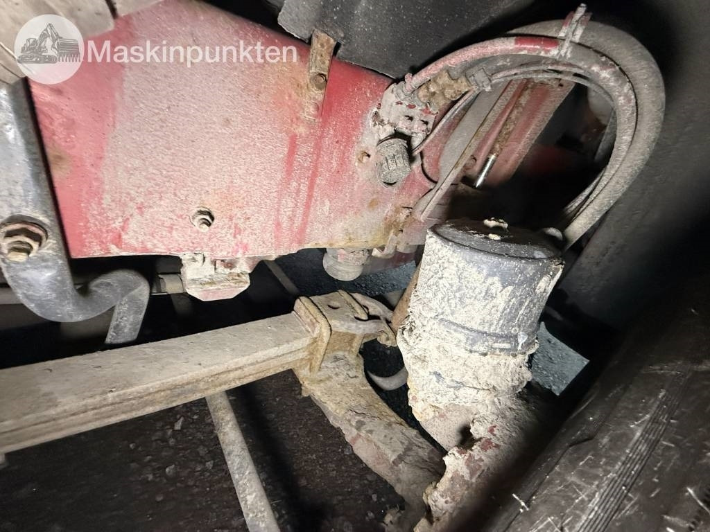 Hook lift truck Volvo FM 12: picture 35