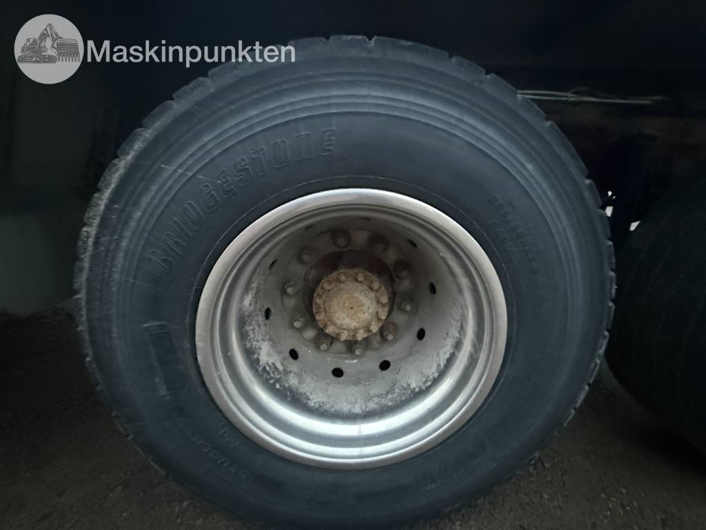 Hook lift truck Volvo FM 12: picture 28