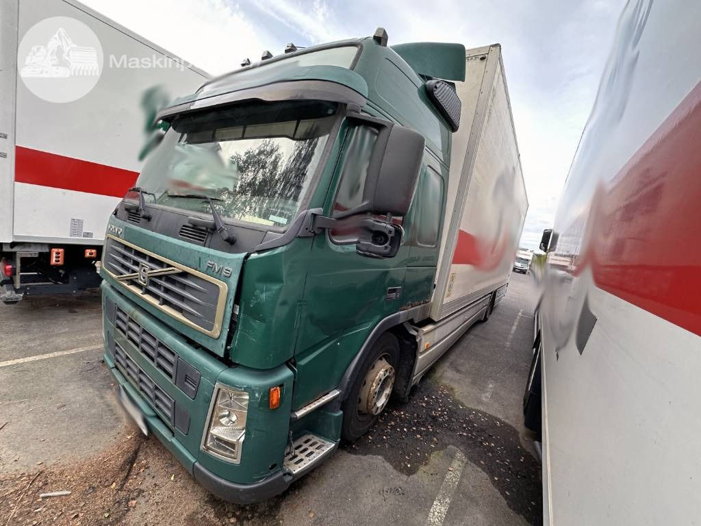 Volvo FM 9 300  - Box truck: picture 1 Volvo FM 9 300  - Box truck: picture 1