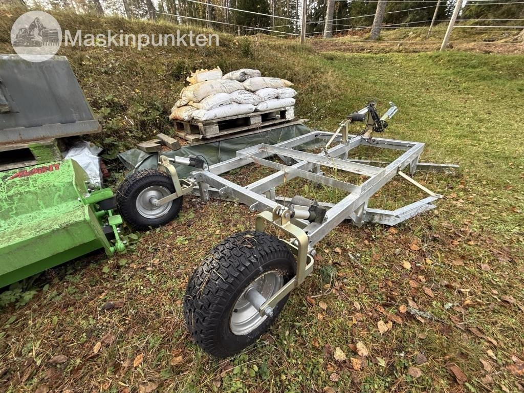 Ystad maskiner YVP 165T vägsladd - Construction equipment: picture 3 Ystad maskiner YVP 165T vägsladd - Construction equipment: picture 3