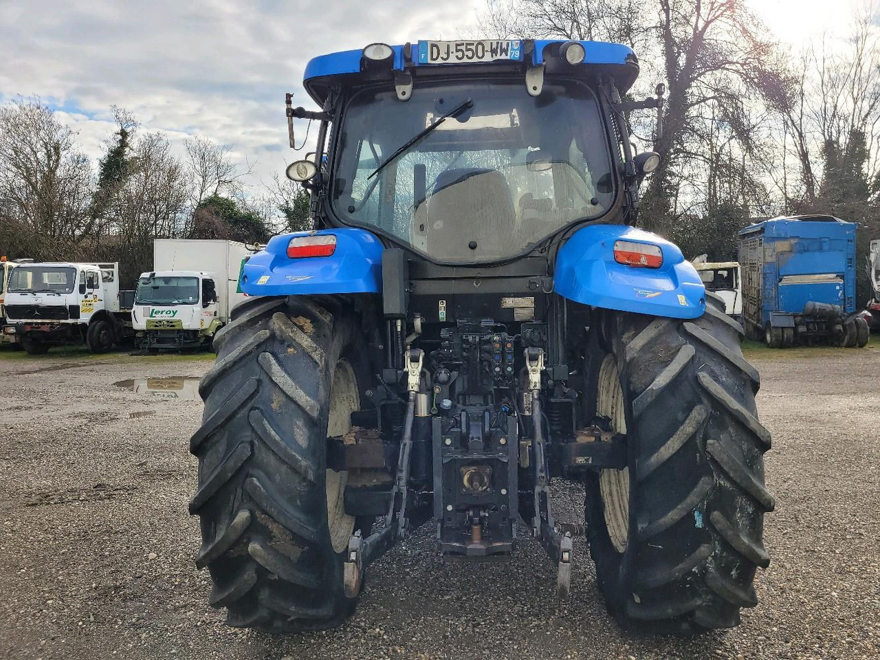 NEW HOLLAND T6.175 - Farm tractor: picture 5 NEW HOLLAND T6.175 - Farm tractor: picture 5