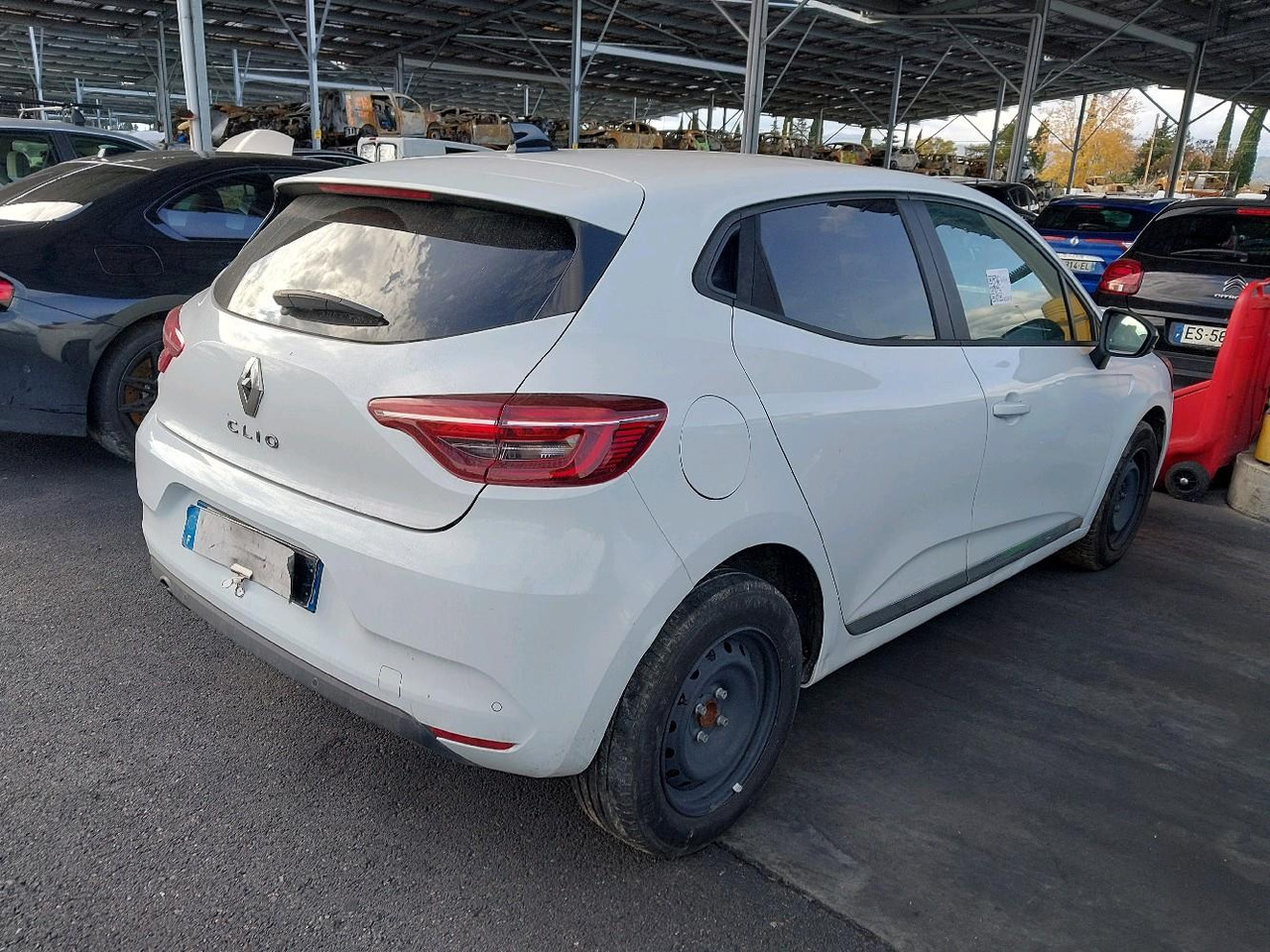 RENAULT CLIO V 1.0 TCE 90 EVOLUTION - Car: picture 4 RENAULT CLIO V 1.0 TCE 90 EVOLUTION - Car: picture 4