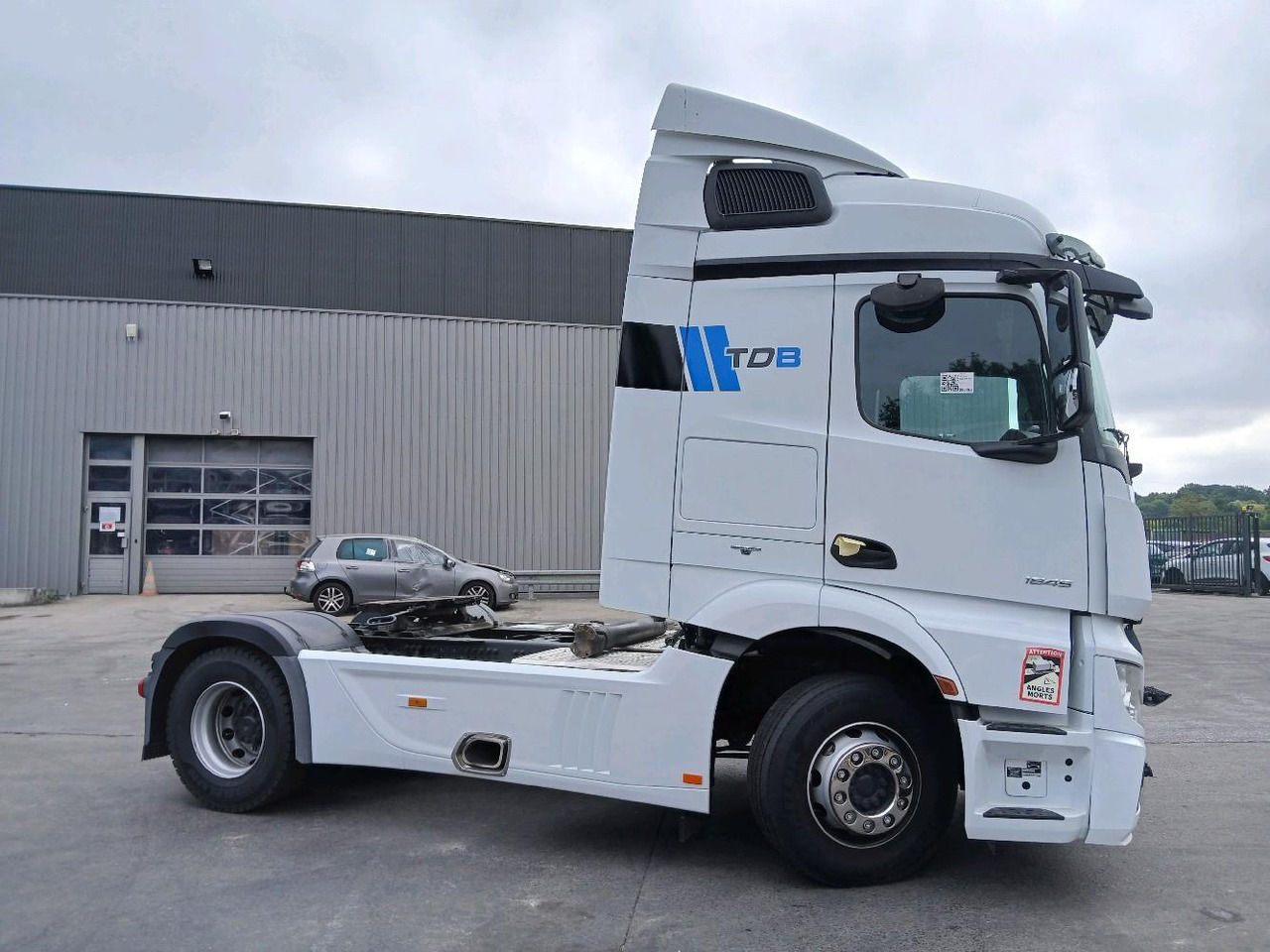 MERCEDES ACTROS 1845 LS 4*2 - Tractor unit: picture 3 MERCEDES ACTROS 1845 LS 4*2 - Tractor unit: picture 3