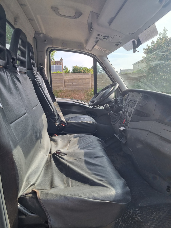 Mini artic tractor unit IVECO 40C35: picture 8 Mini artic tractor unit IVECO 40C35: picture 8