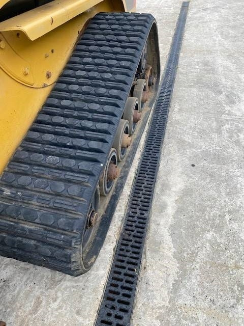 CAT 247 B 3 - Skid steer loader: picture 5 CAT 247 B 3 - Skid steer loader: picture 5