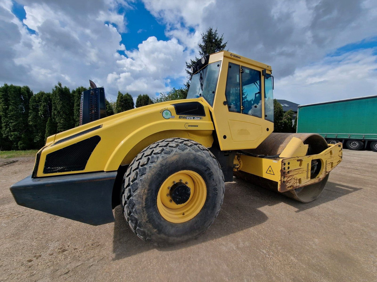 BOMAG Bw 213 DH-4 - Compactor: picture 5 BOMAG Bw 213 DH-4 - Compactor: picture 5